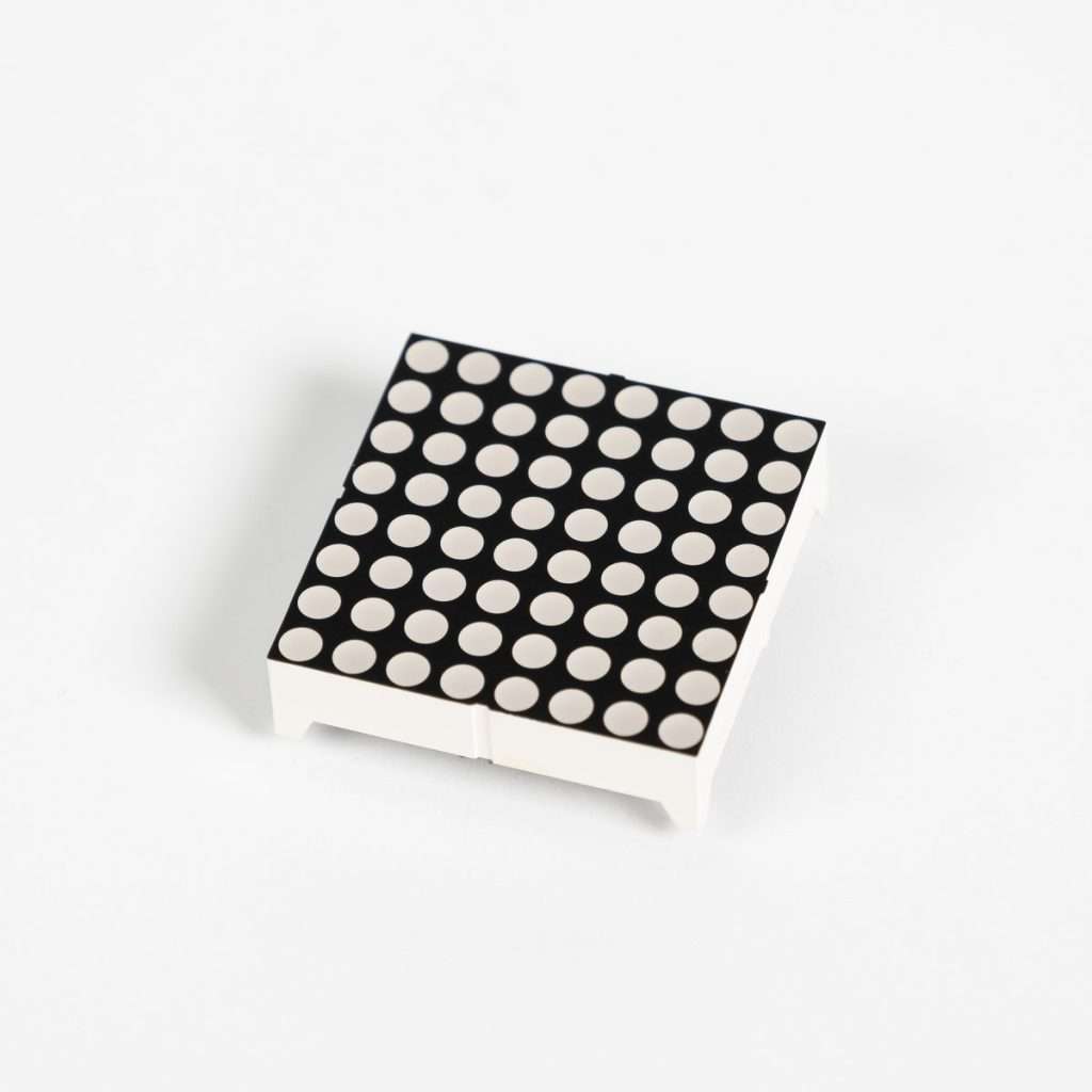 白色外殼的 8x8 LED 點矩陣顯示器